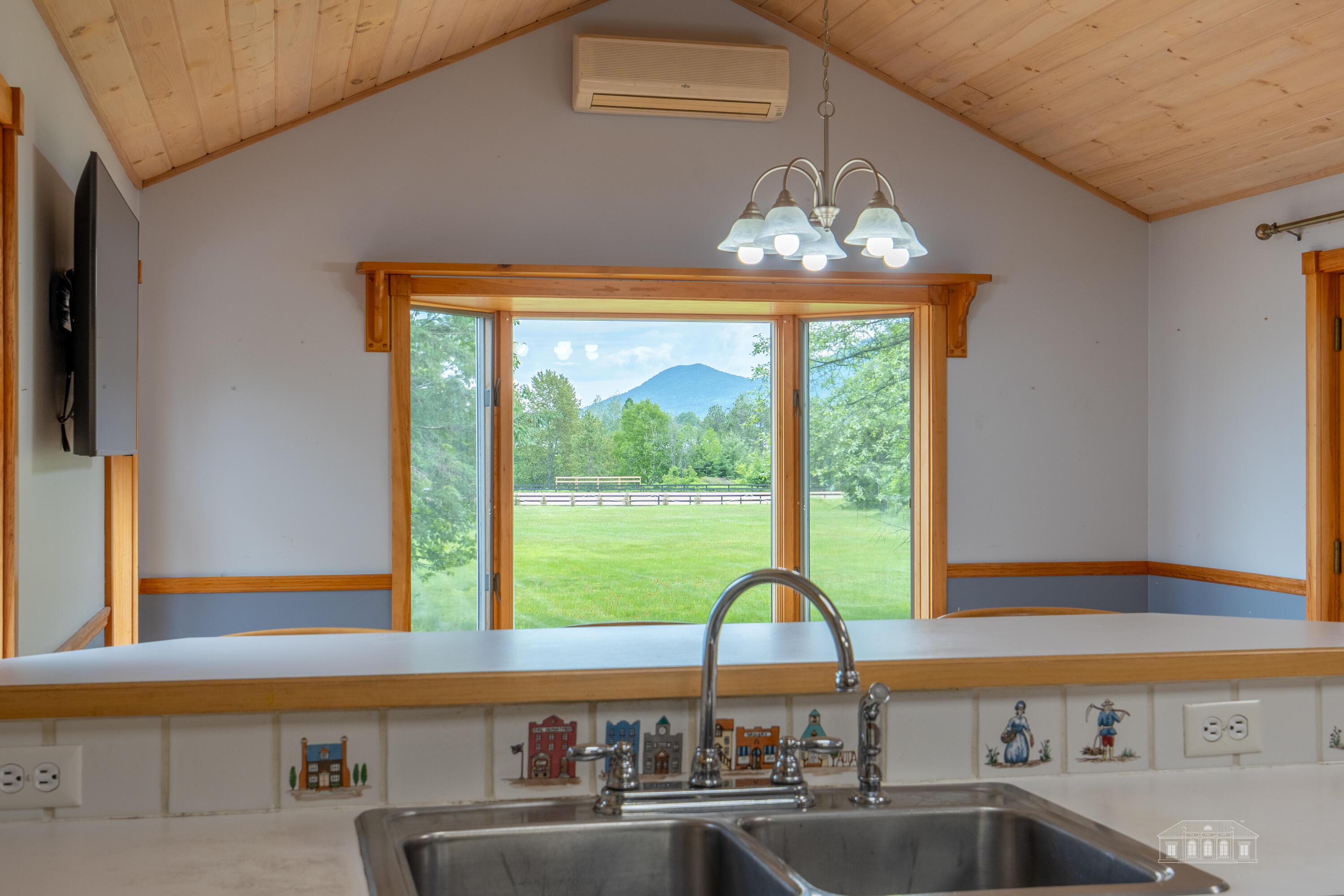 5468 Cascade Road Lake Placid, NY 12946 - Photo 21 of 42