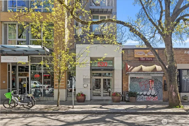 $422,000 | 530 Broadway East, Unit 406, Seattle, WA 98102