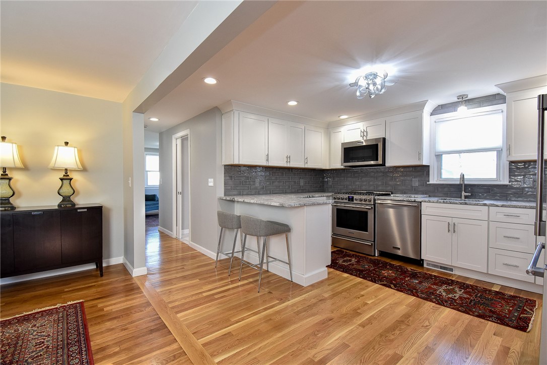 110 Overlook Drive Warwick, RI 02818 - Photo 11 of 45