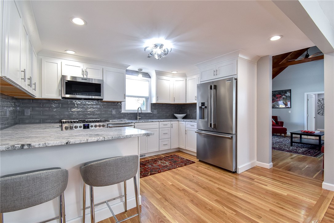 110 Overlook Drive Warwick, RI 02818 - Photo 12 of 45