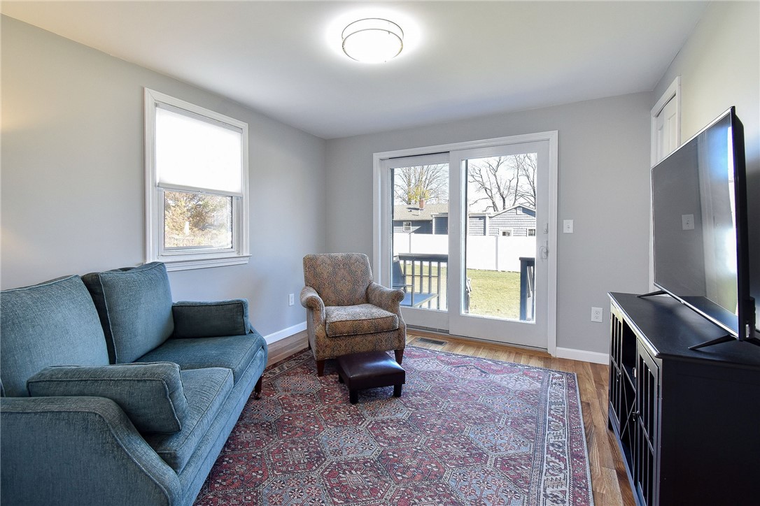 110 Overlook Drive Warwick, RI 02818 - Photo 18 of 45 1st floor den (flex space)