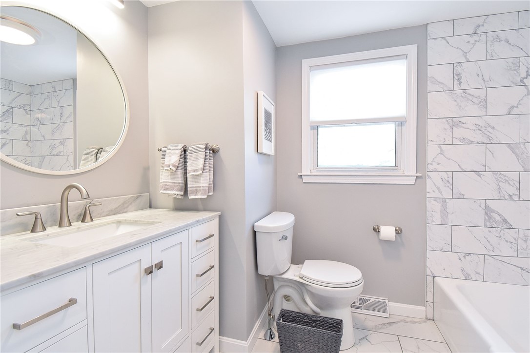 110 Overlook Drive Warwick, RI 02818 - Photo 20 of 45 1st floor full bathroom