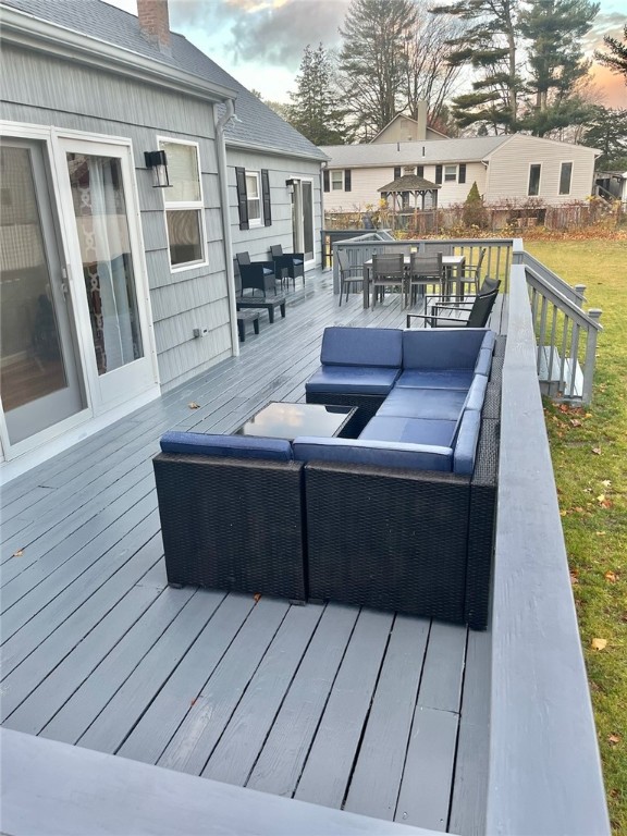 110 Overlook Drive Warwick, RI 02818 - Photo 41 of 45