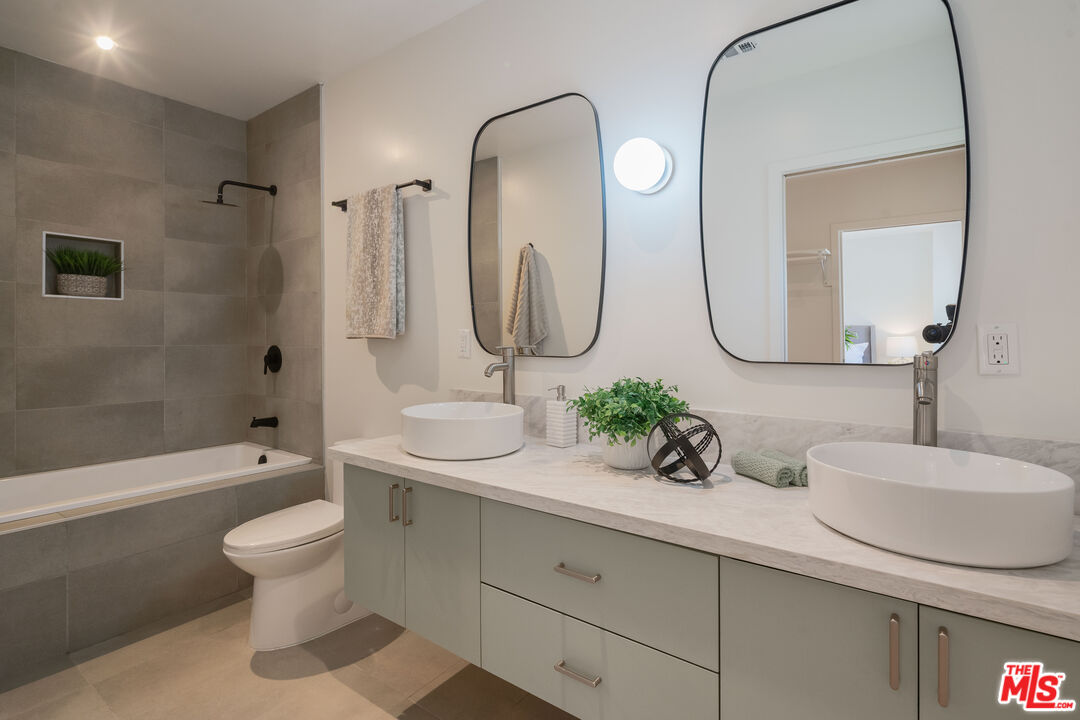 1826 West 78th Street Los Angeles, CA 90047 - Photo 25 of 57 Gallery Image 25