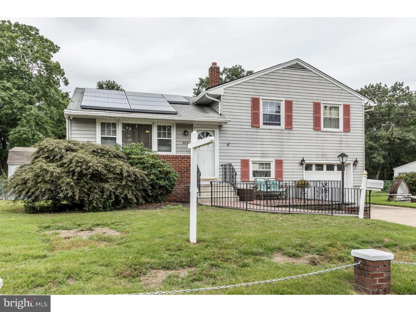 509 8 Street Riverside, NJ 08075 - Photo 2 of 25
