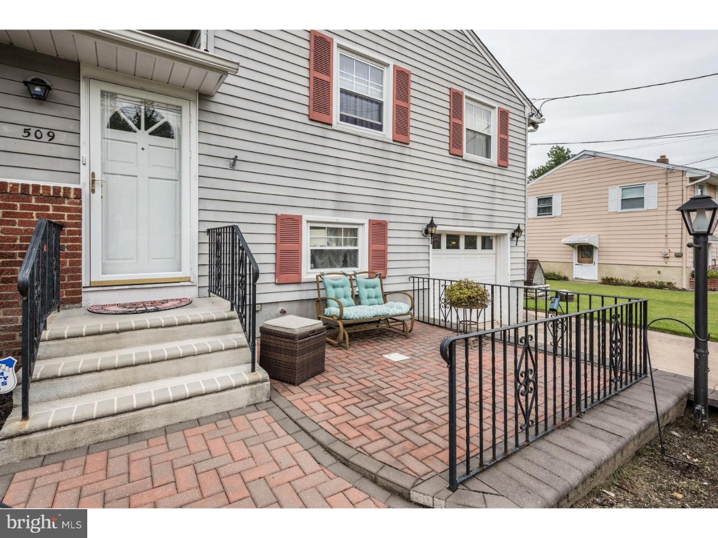 509 8 Street Riverside, NJ 08075 - Photo 3 of 25 Front Yard