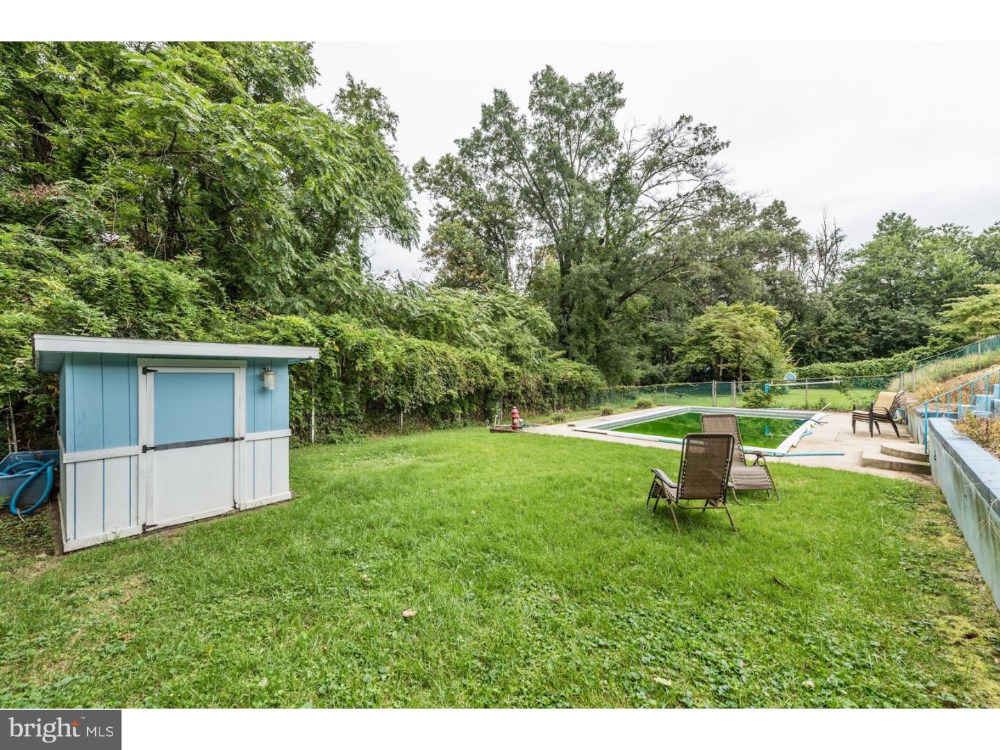 509 8 Street Riverside, NJ 08075 - Photo 22 of 25 Storage Shed