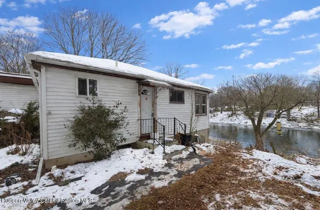 $145,000 | 126 Brigham Lane, Lake Katrine, NY 12449