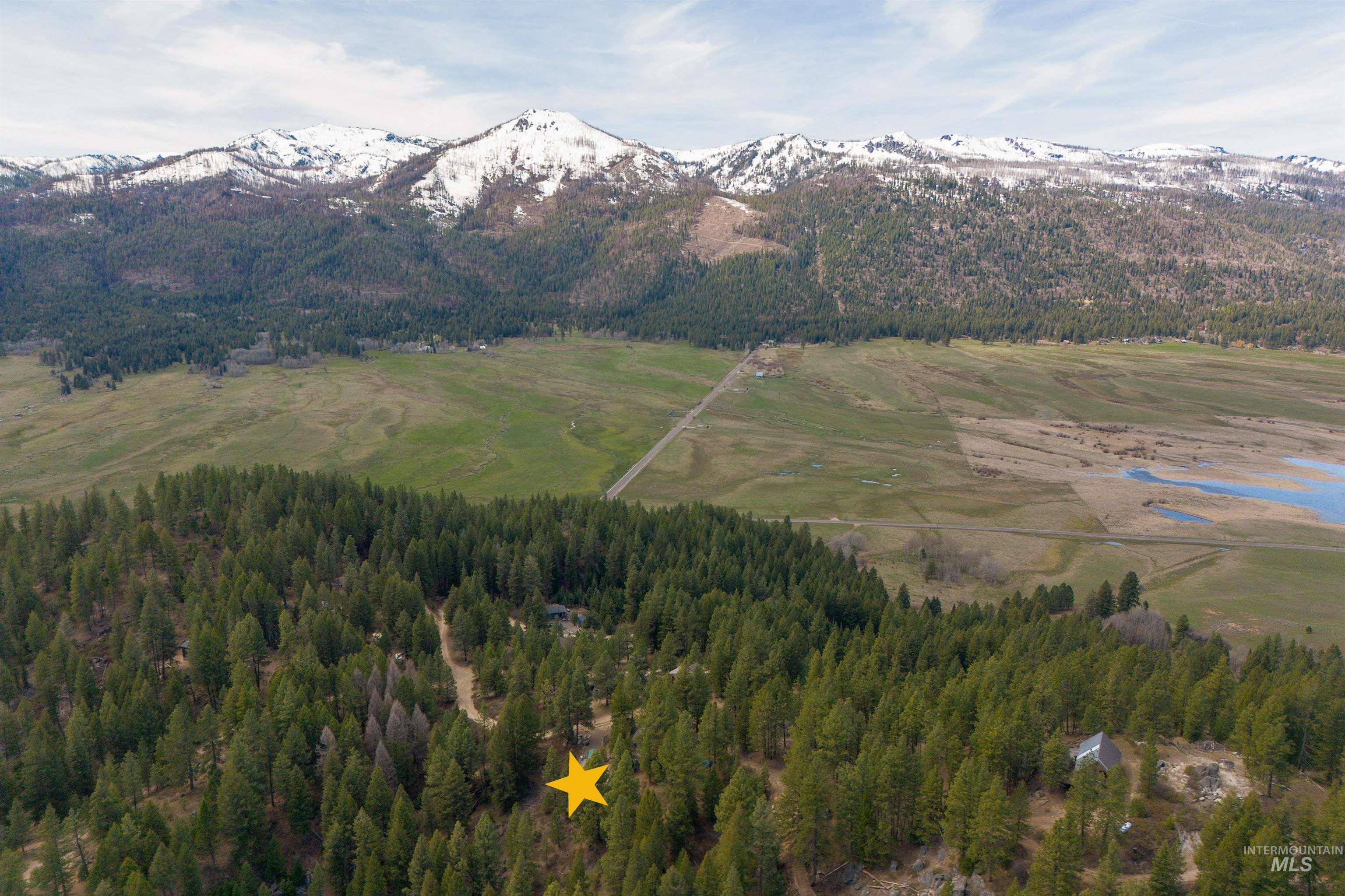 506 Hilltop Road Cascade, ID 83611 - Photo 25 of 36 Mountain view