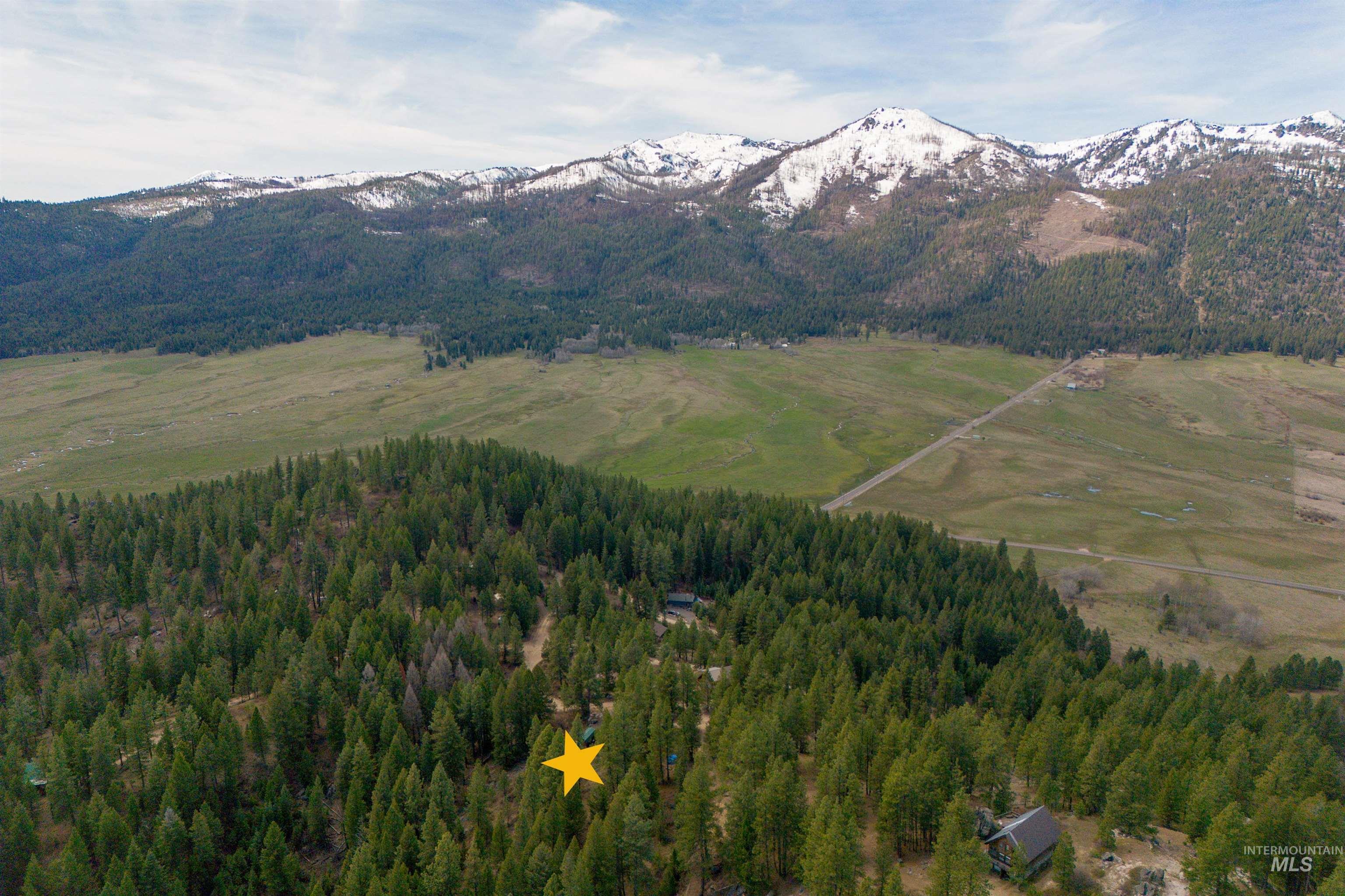 506 Hilltop Road Cascade, ID 83611 - Photo 27 of 36 Mountain view