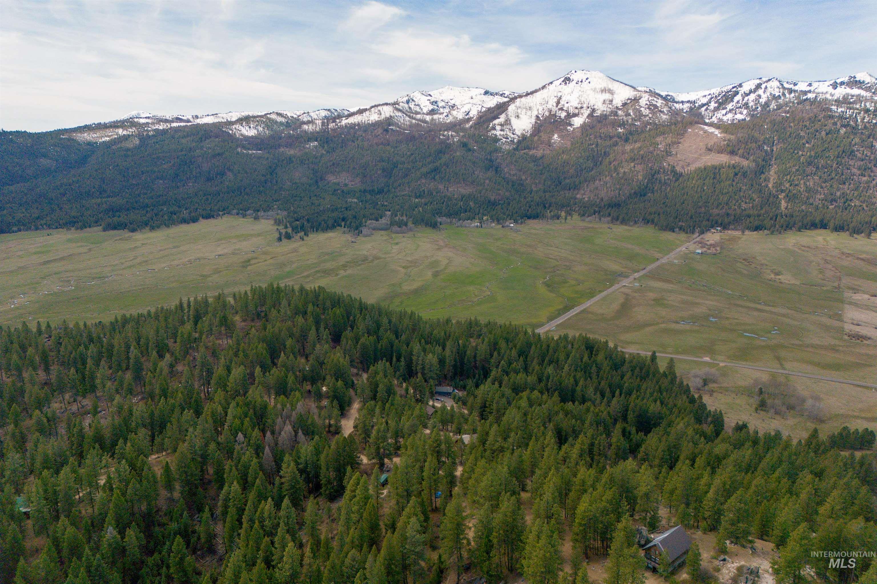 506 Hilltop Road Cascade, ID 83611 - Photo 28 of 36 Mountain view