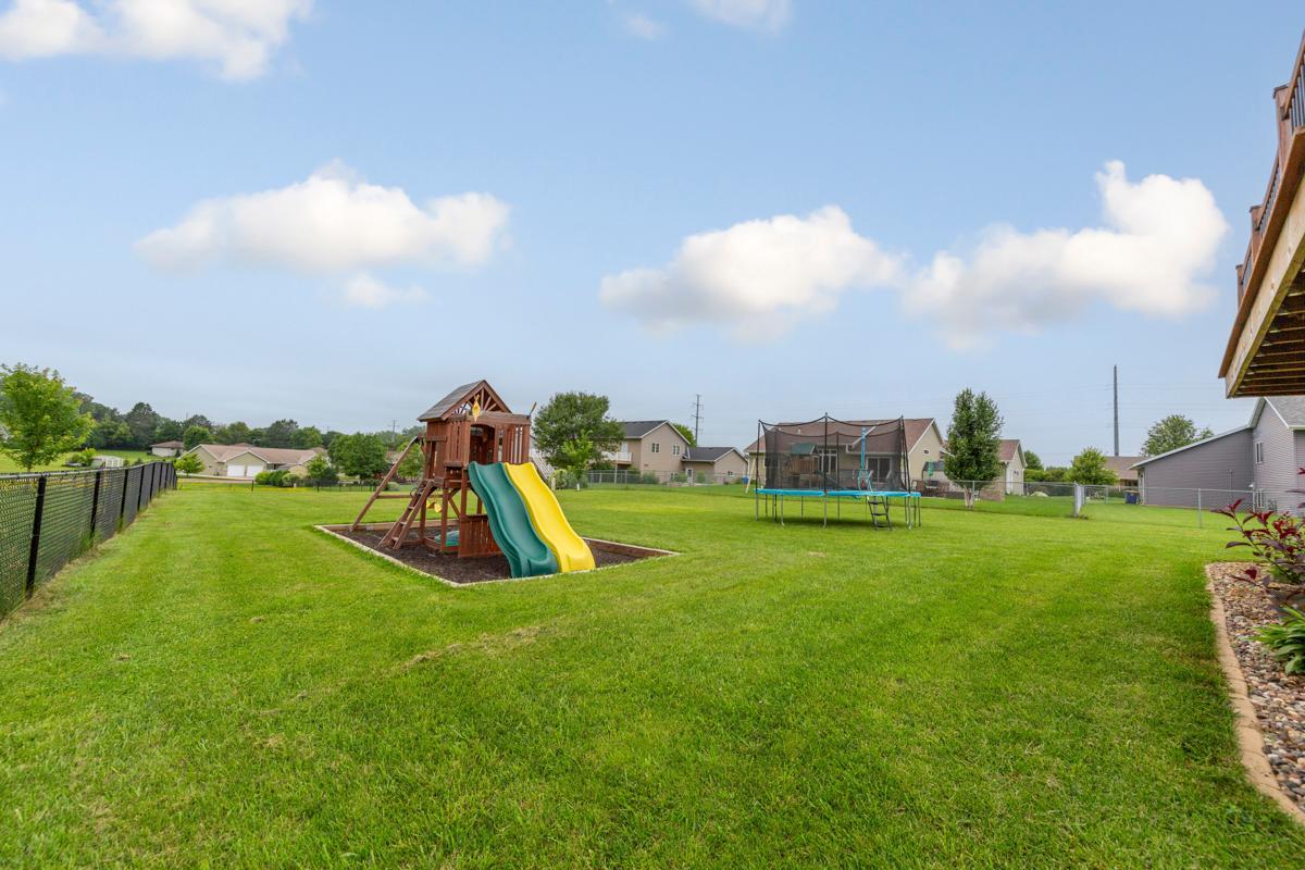 1604 Prairie Avenue Southwest Faribault, MN 55021 - Photo 35 of 42
