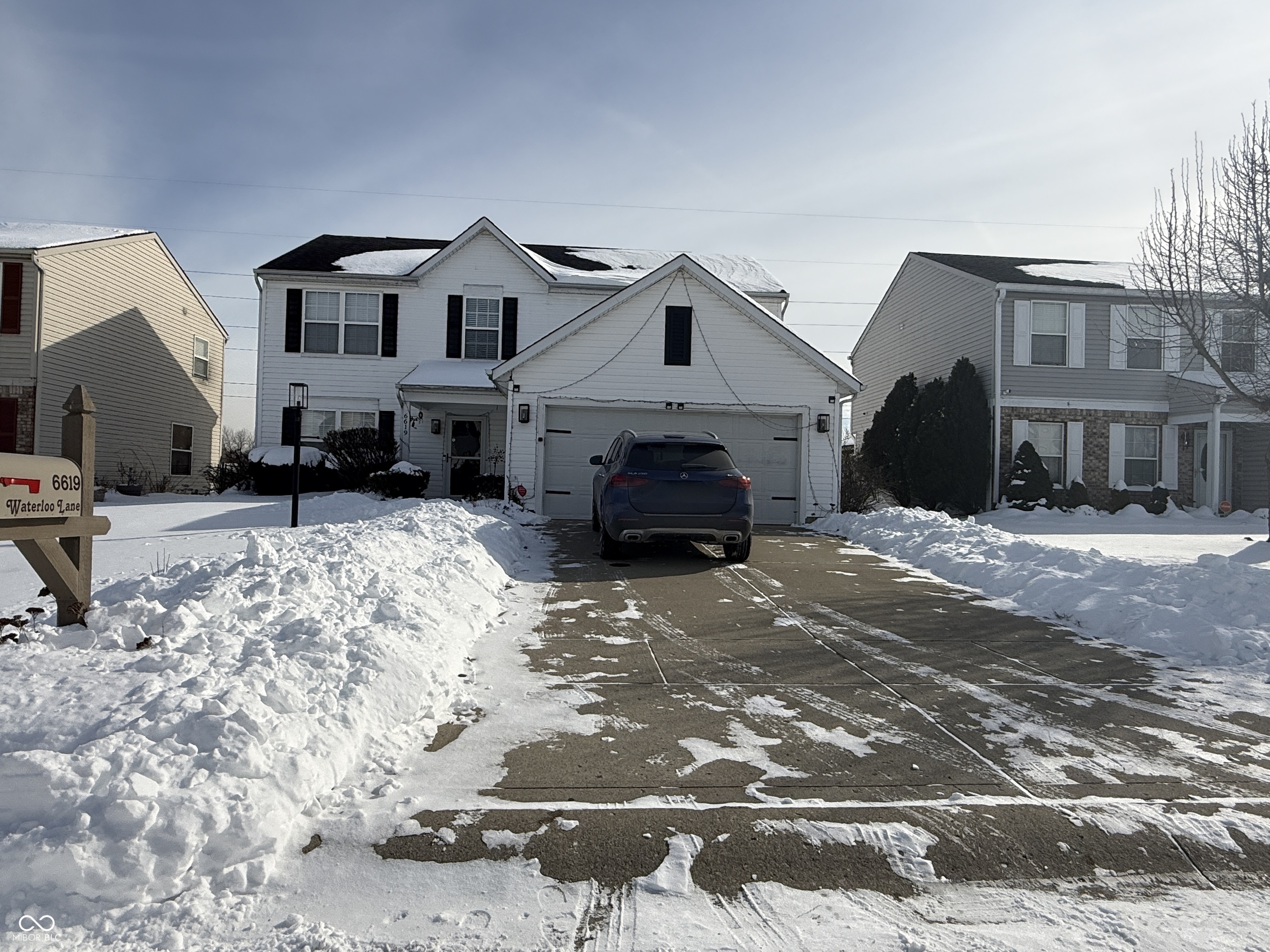 6619 Waterloo Lane Indianapolis, IN 46268 - Photo 2 of 34