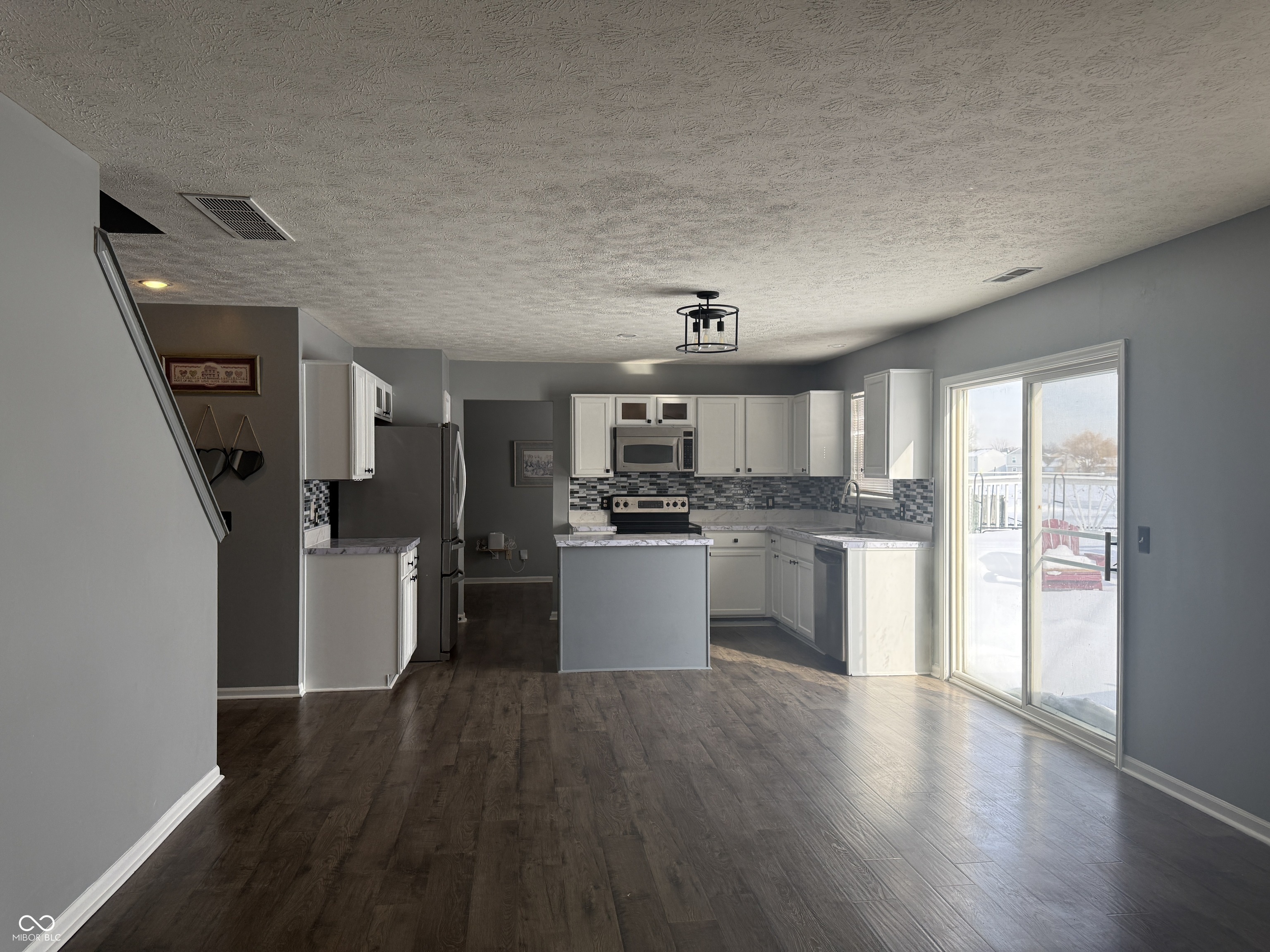 6619 Waterloo Lane Indianapolis, IN 46268 - Photo 5 of 34