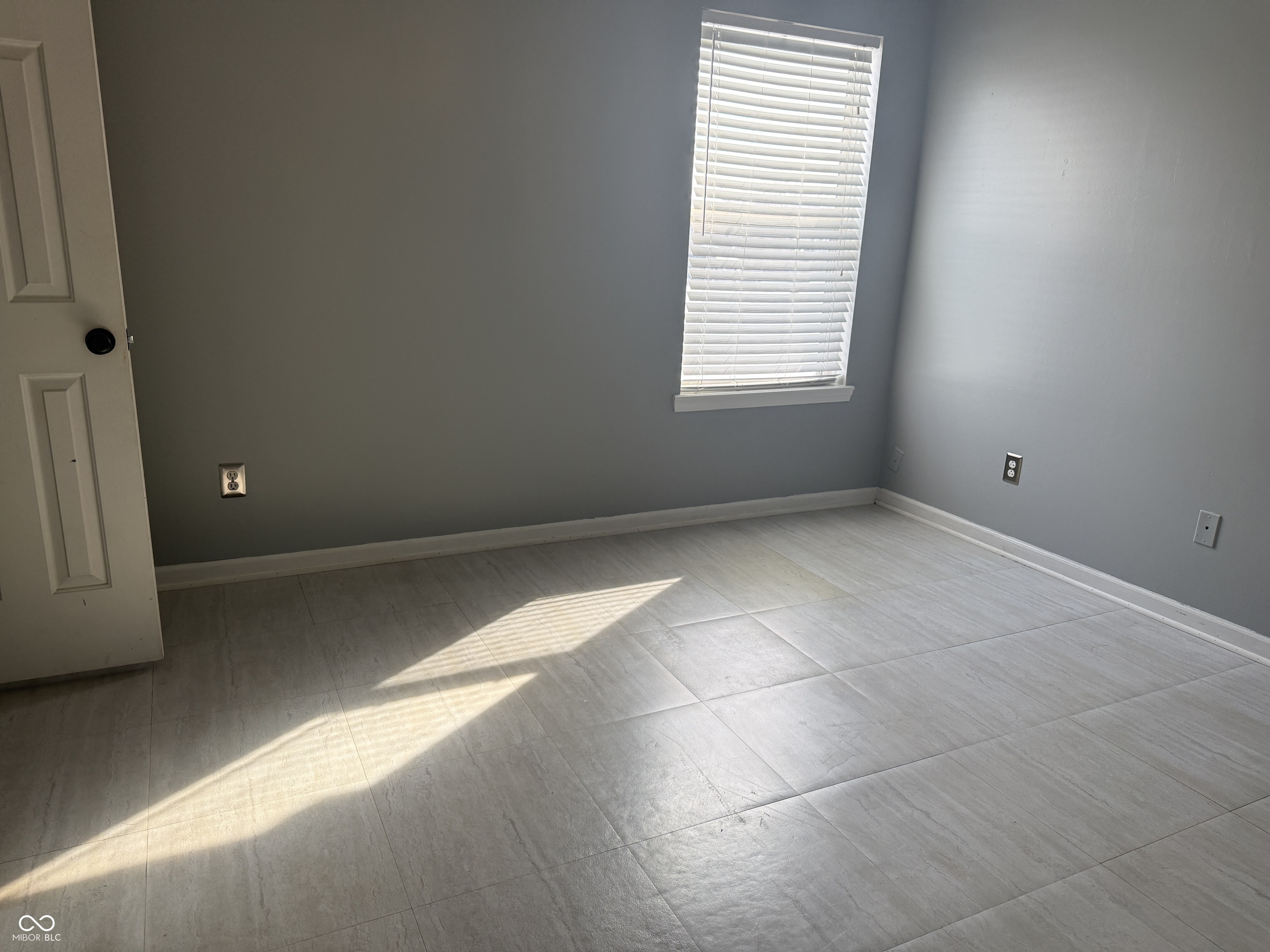 6619 Waterloo Lane Indianapolis, IN 46268 - Photo 6 of 34