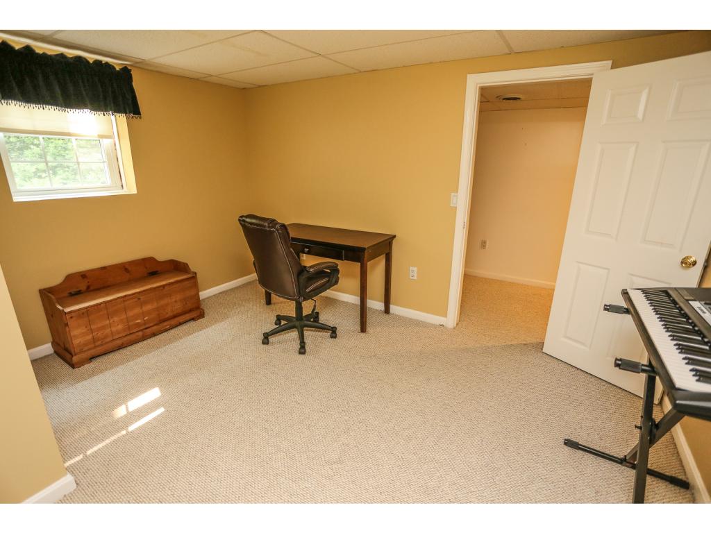 175 Chad Road Manchester, NH 03104 - Photo 34 of 36