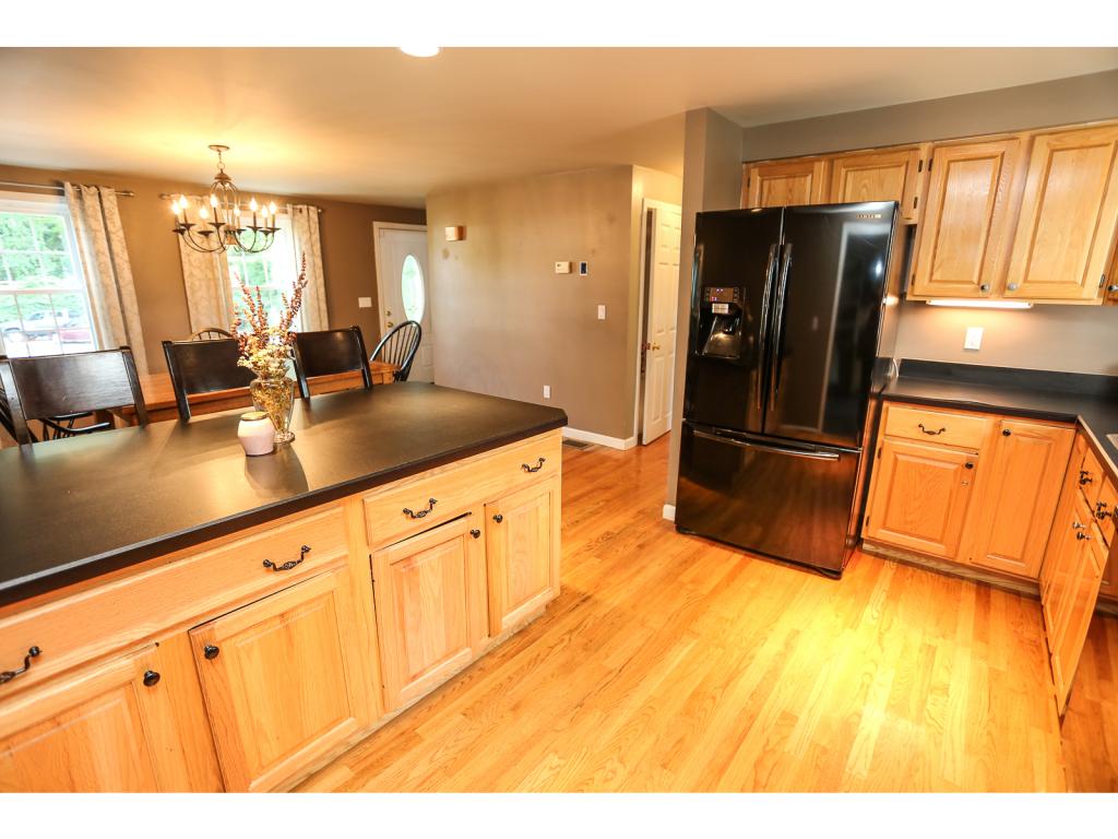 175 Chad Road Manchester, NH 03104 - Photo 5 of 36