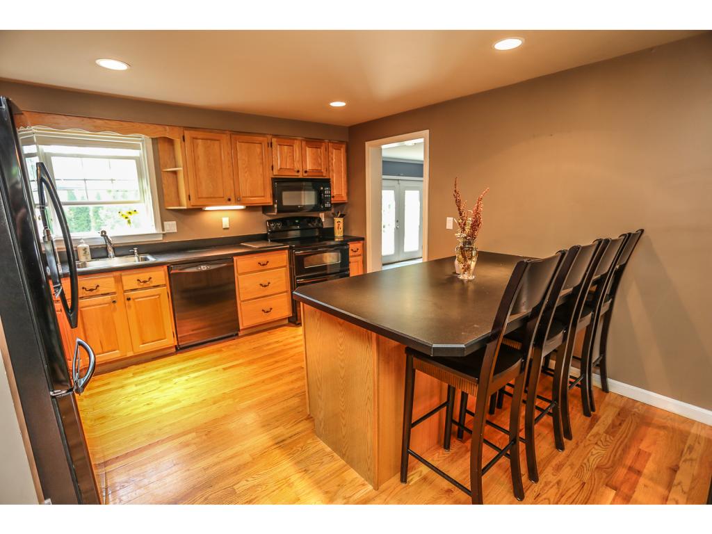175 Chad Road Manchester, NH 03104 - Photo 6 of 36