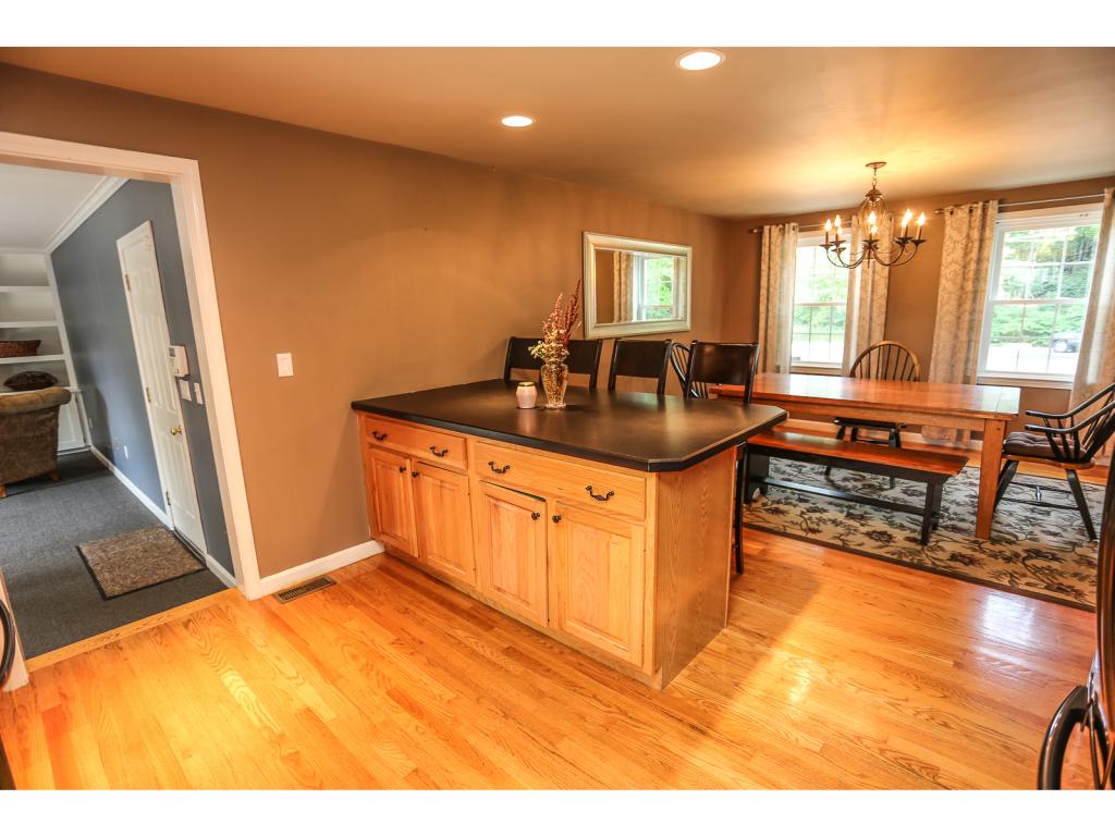 175 Chad Road Manchester, NH 03104 - Photo 7 of 36