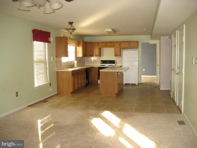 9351 River Crest Road Manassas, VA 20110 - Photo 3 of 11 Kitchen