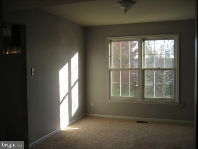 9351 River Crest Road Manassas, VA 20110 - Photo 10 of 11 Dining Room