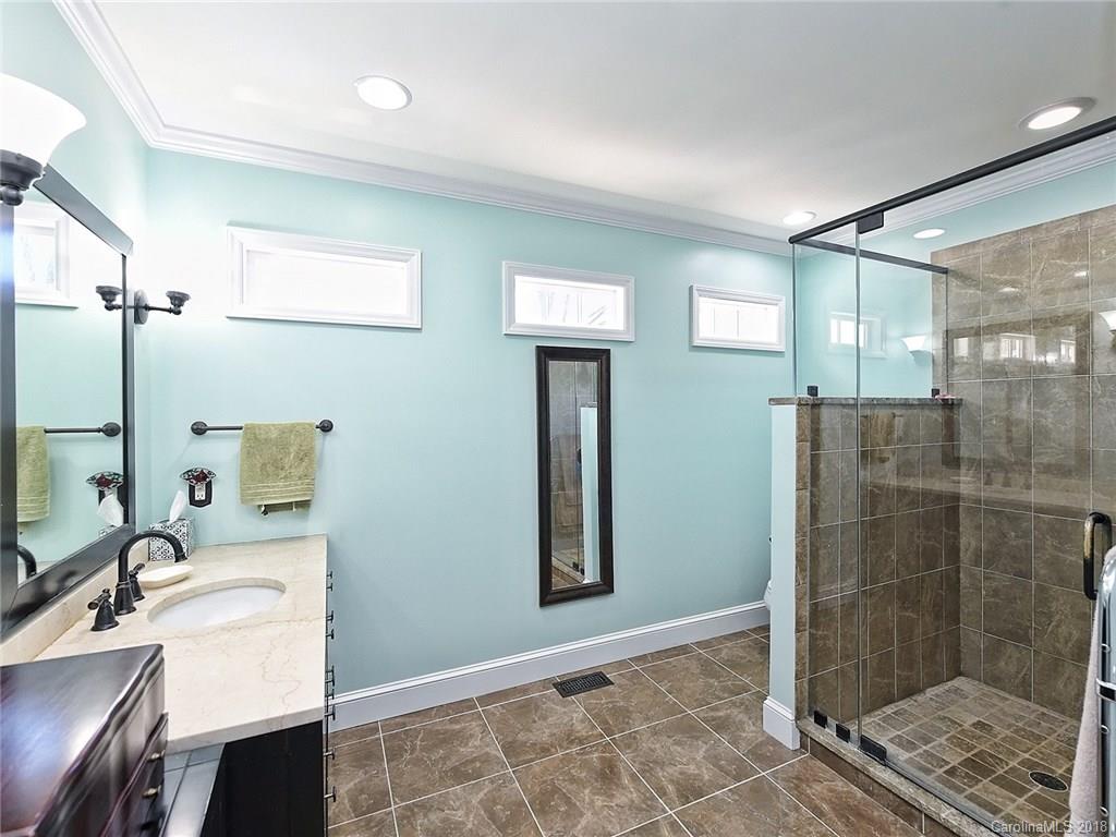 931 Bromley Road Charlotte, NC 28207 - Photo 12 of 27 Gallery Image 12