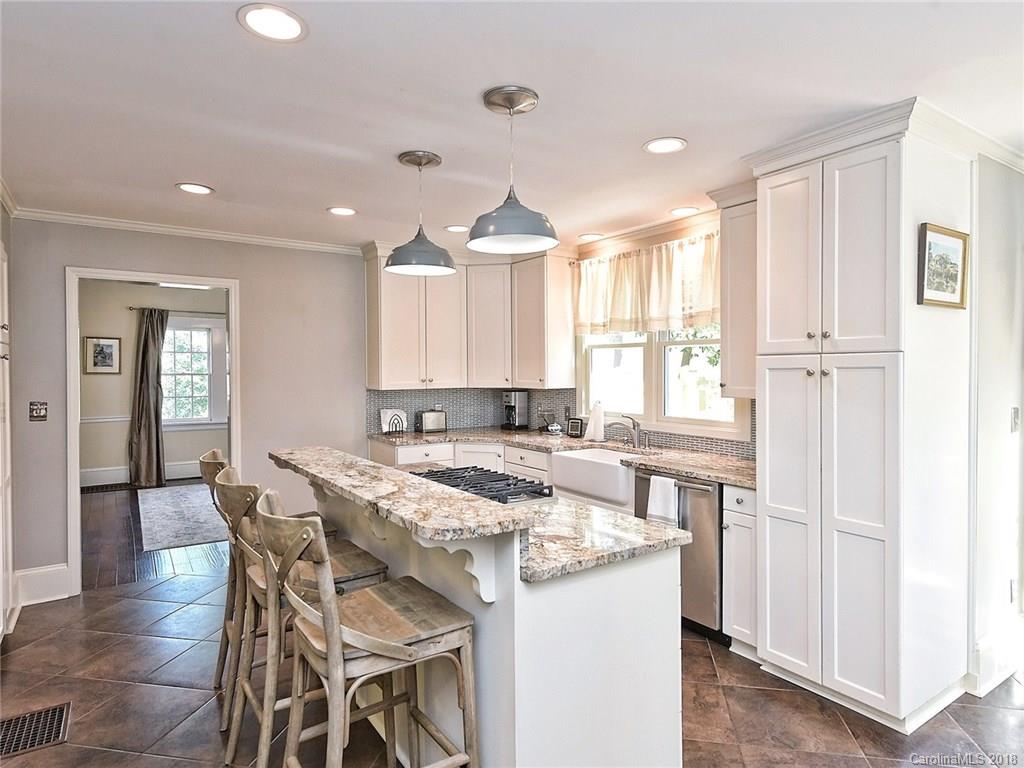 931 Bromley Road Charlotte, NC 28207 - Photo 4 of 27 Gallery Image 4