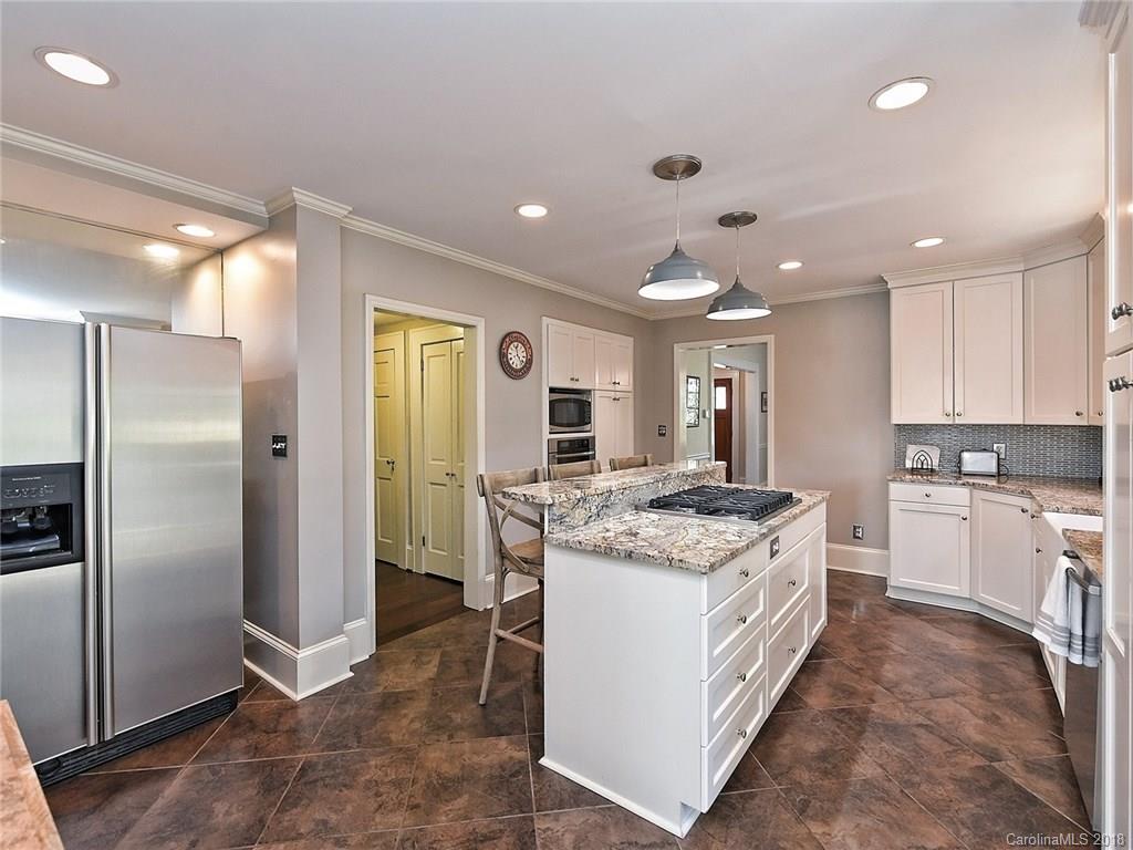 931 Bromley Road Charlotte, NC 28207 - Photo 5 of 27 Gallery Image 5