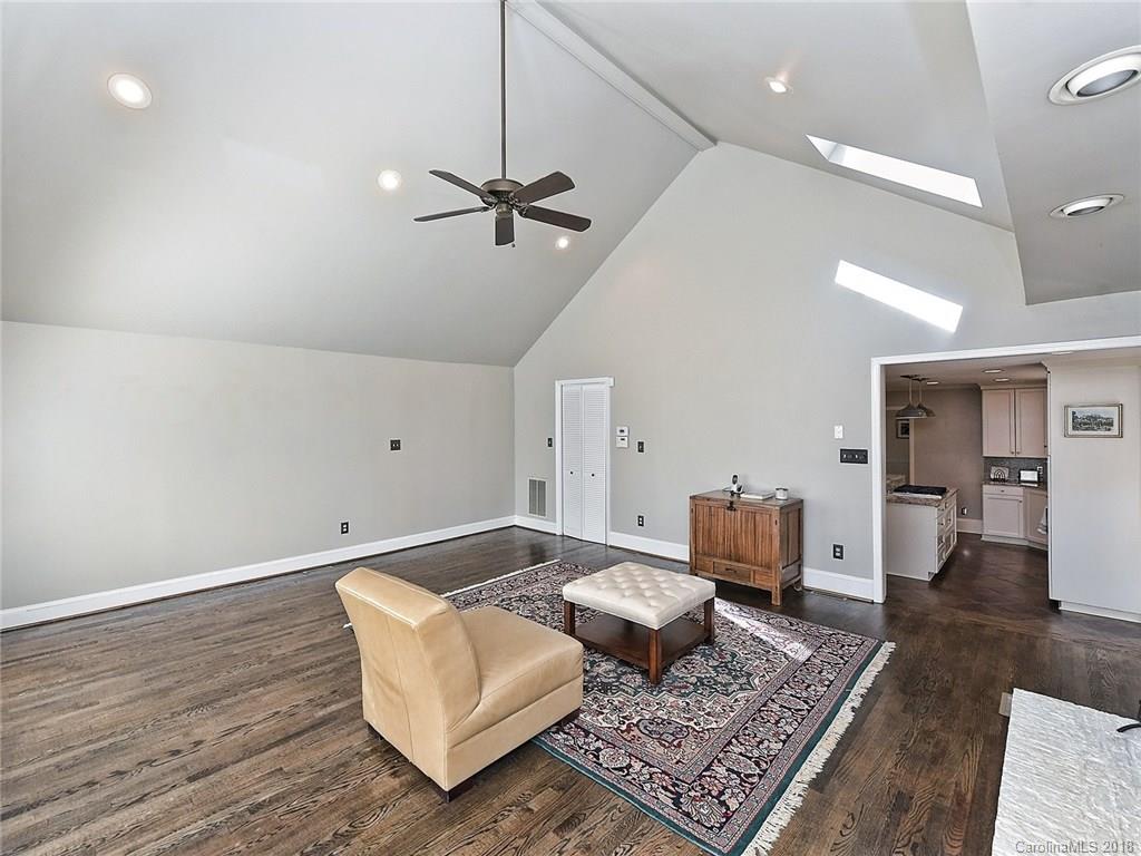 931 Bromley Road Charlotte, NC 28207 - Photo 9 of 27 Gallery Image 9