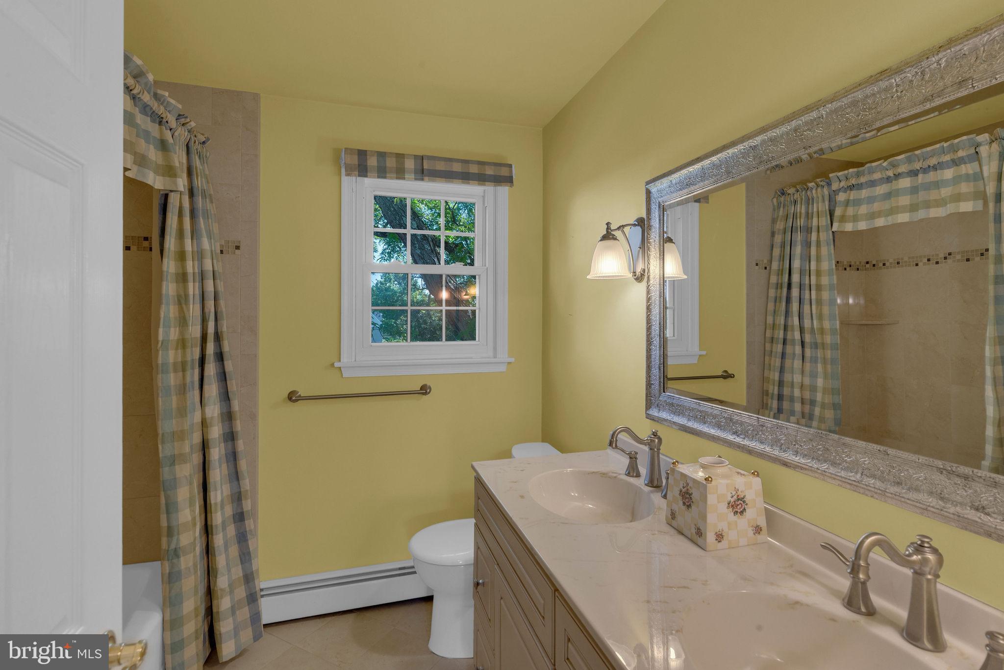 89 Buck Road Warrington, PA 18976 - Photo 33 of 53 Full bathroom in upstairs hallway