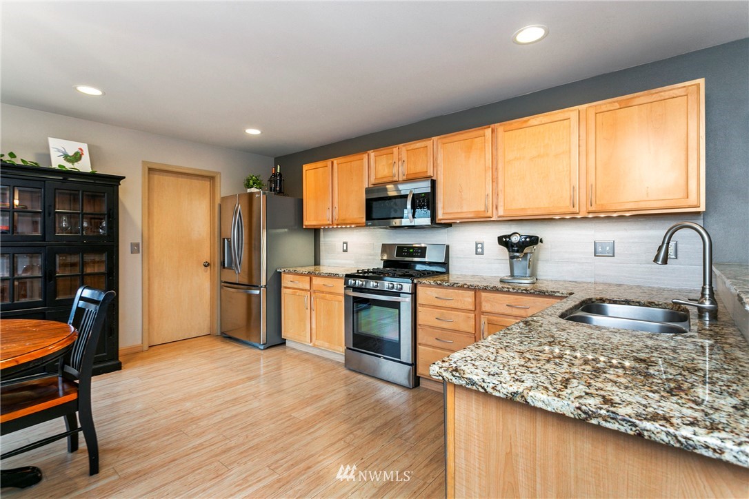 14510 Ravenwood Road Southeast Monroe, WA 98272 - Photo 10 of 36 Gallery Image 10