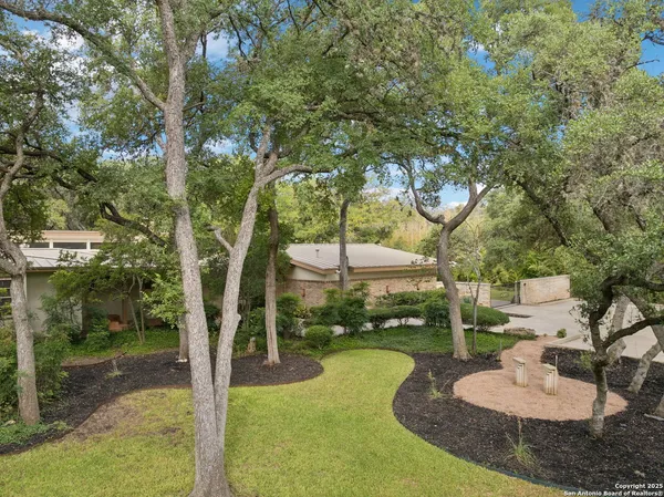 $955,000 | 3038 South Valley View Lane, San Antonio, TX 78217