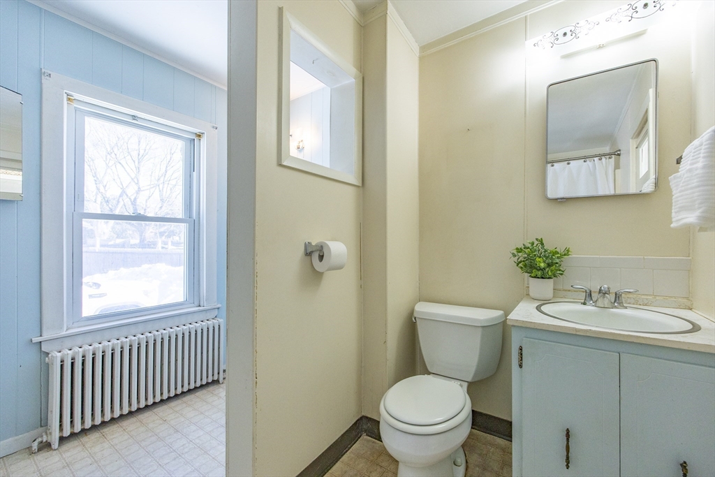 165 Chestnut Street North Attleboro, MA 02760 - Photo 11 of 37