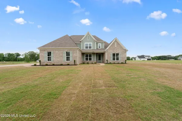 $569,900 | 1755 Tributary Drive, Hernando, MS 38632