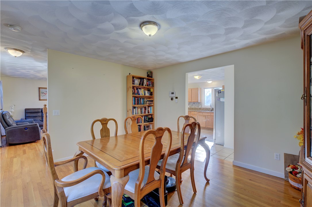 918 Saugatucket Road South Kingstown, RI 02879 - Photo 16 of 42