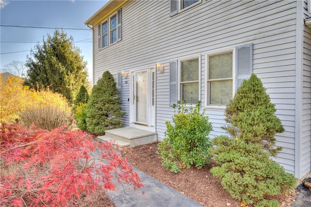 $685,000 | 918 Saugatucket Road, South Kingstown, RI 02879