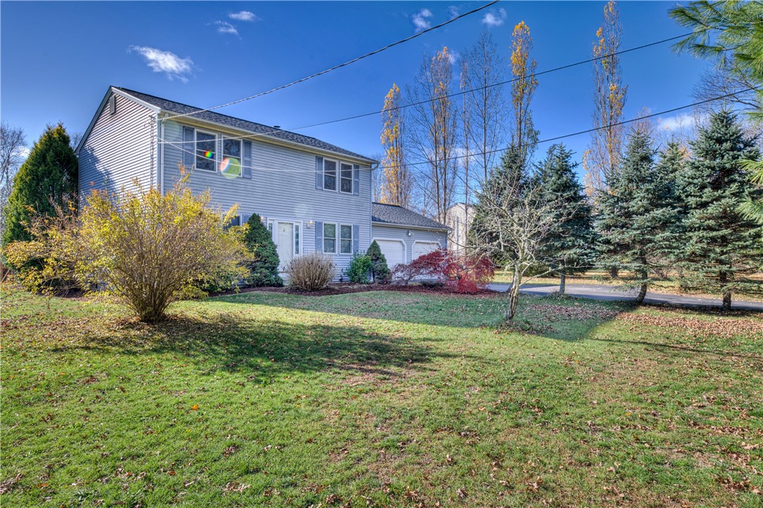 918 Saugatucket Road South Kingstown, RI 02879 - Photo 35 of 42 Park cars in turn around.