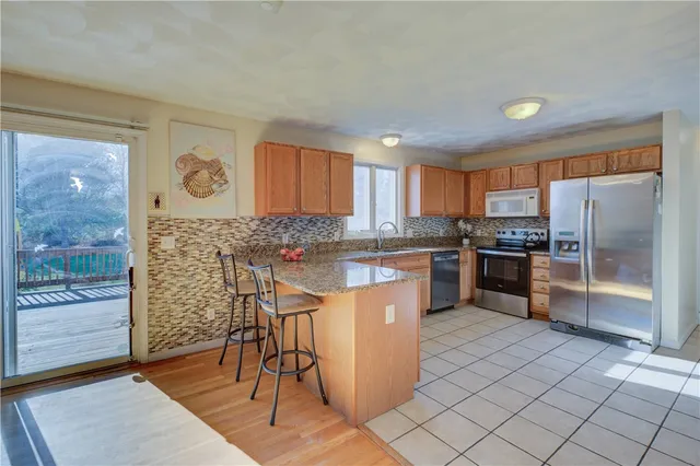 $685,000 | 918 Saugatucket Road, South Kingstown, RI 02879