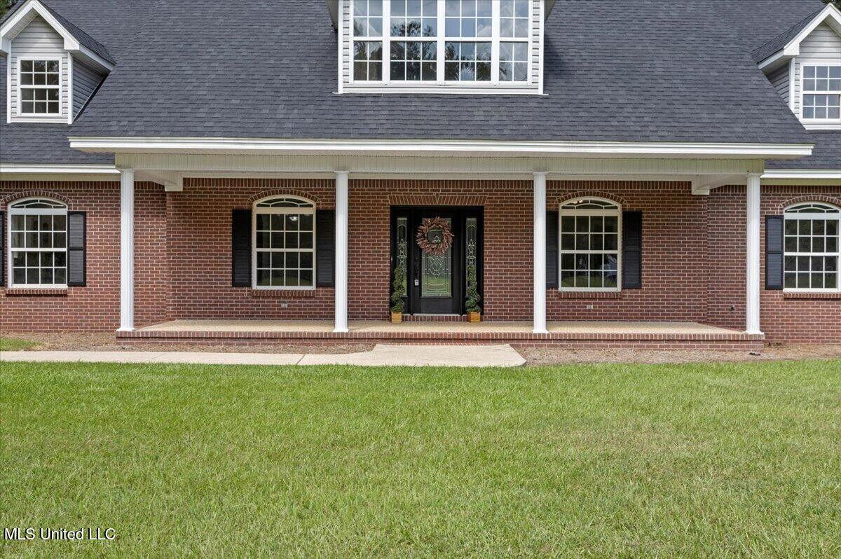 535 Graves Road Ellisville, MS 39437 - Photo 3 of 47 20260128225551187350000000-o