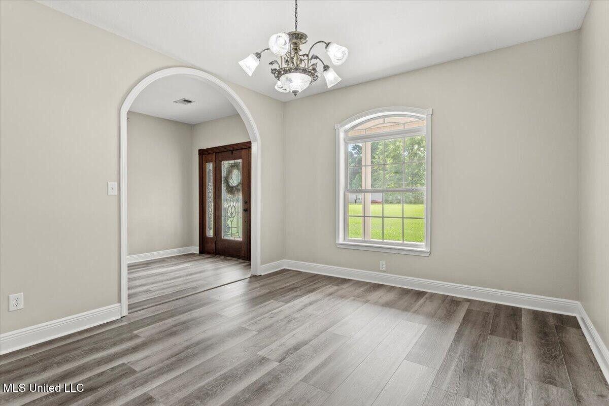 535 Graves Road Ellisville, MS 39437 - Photo 5 of 47 20260128225551027201000000-o