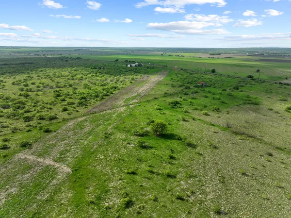 $9,100,000 | 14104 Hokanson Road, Del Valle, TX 78617