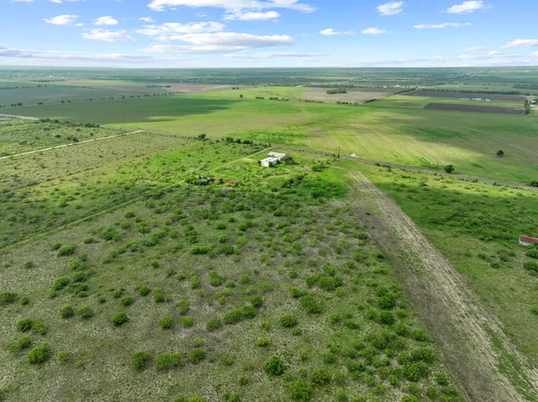 $9,100,000 | 14104 Hokanson Road, Del Valle, TX 78617