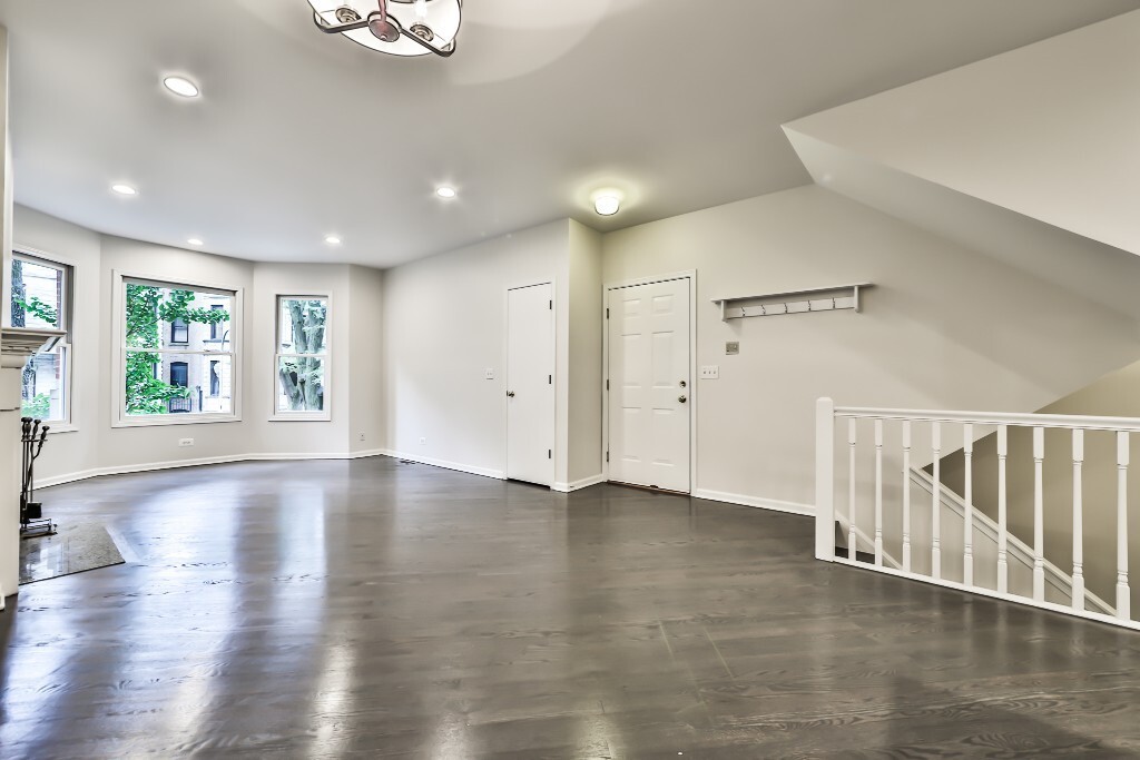 3230 North Seminary Avenue, Unit 1 Chicago, IL 60657 - Photo 5 of 20