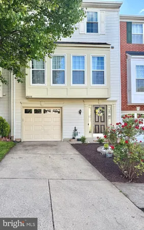 $634,000 | 20275 Glenrobin Terrace, Ashburn, VA 20147