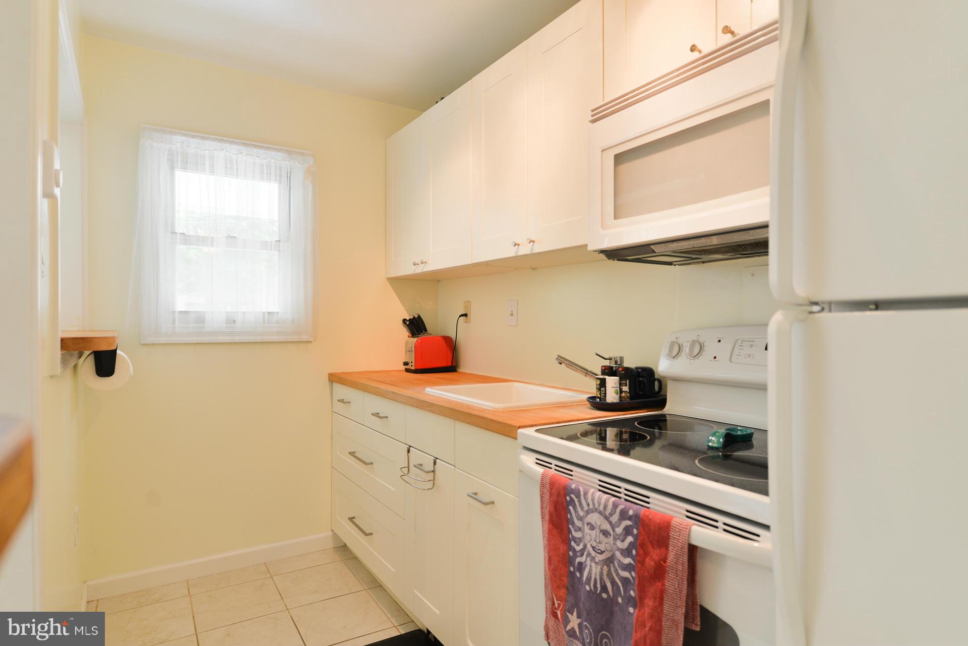 57 Ridge Road, Unit R Greenbelt, MD 20770 - Photo 8 of 30 Kitchen
