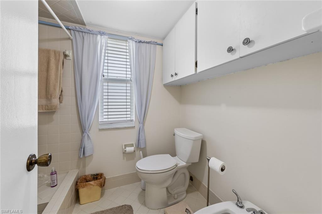865 Teryl Road, Unit 2114 Naples, FL 34112 - Photo 22 of 50 Primary Bathroom