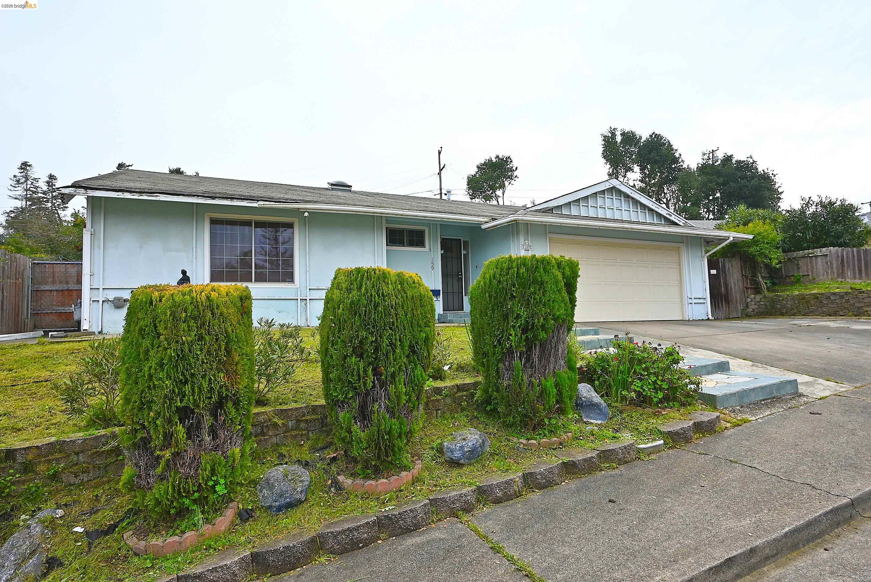 159 Coleridge Drive Vallejo, CA 94591 - Photo 3 of 33 Single story home featuring an attached garage and driveway