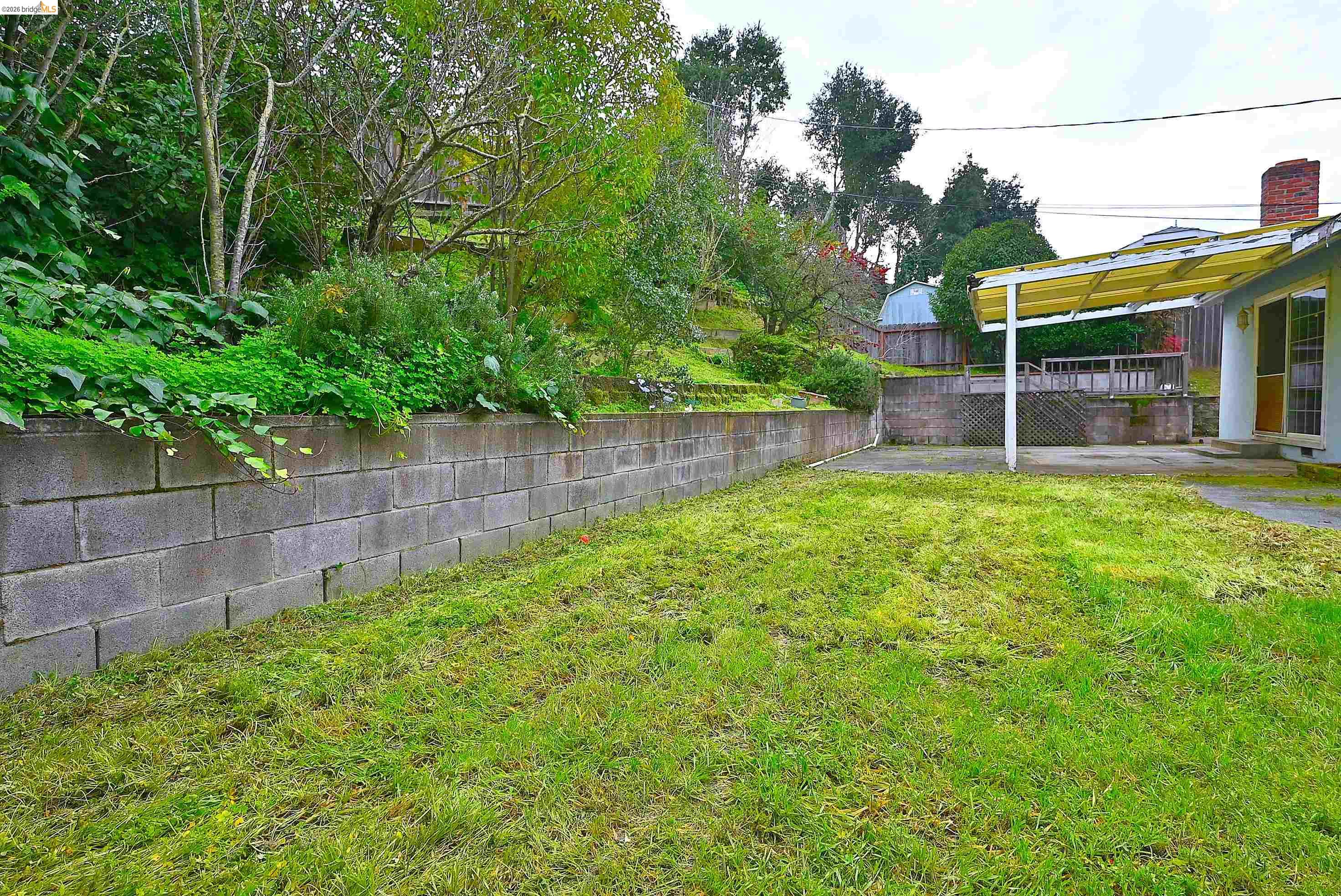 159 Coleridge Drive Vallejo, CA 94591 - Photo 6 of 33 View of fenced yard