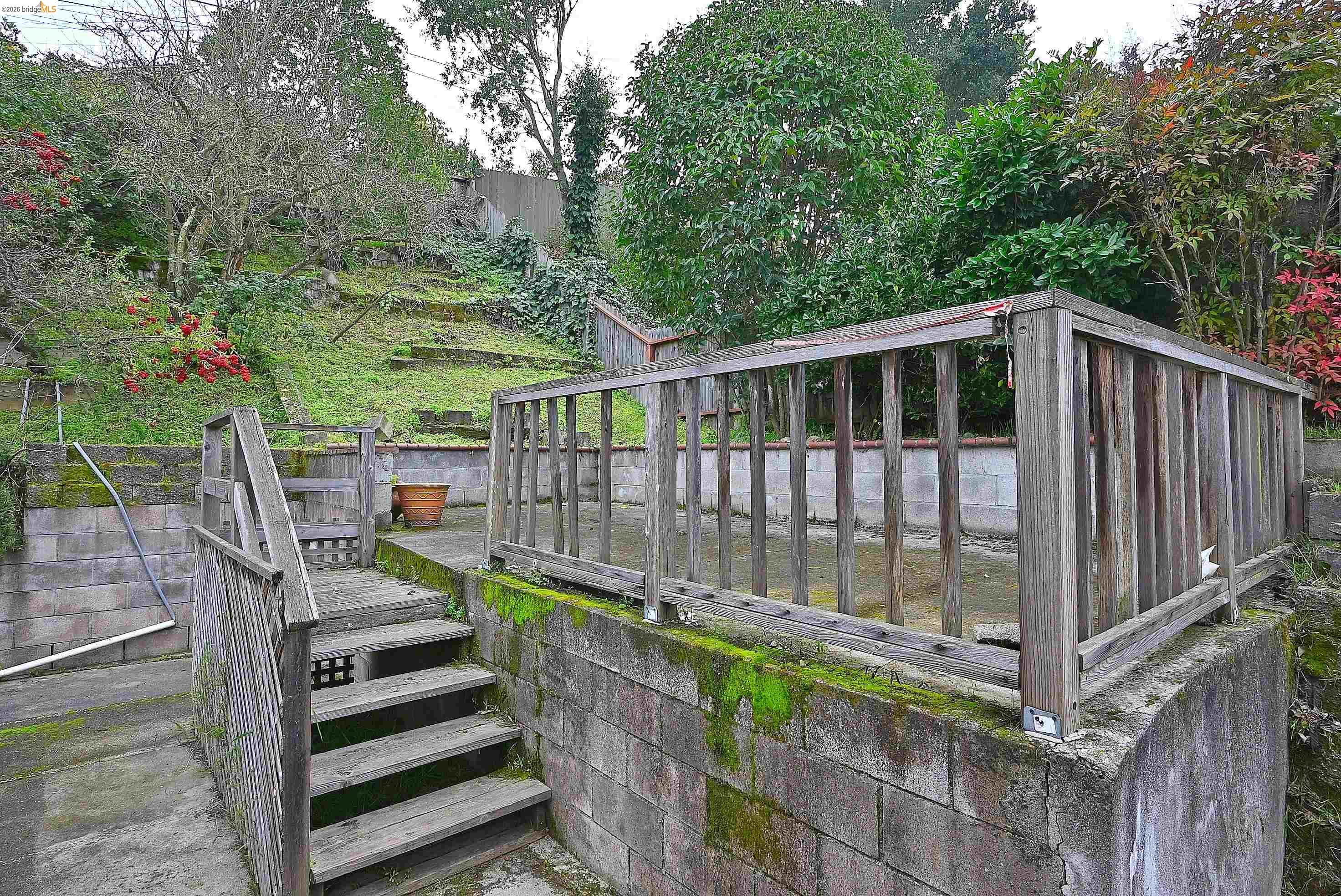 159 Coleridge Drive Vallejo, CA 94591 - Photo 8 of 33 Deck featuring stairs