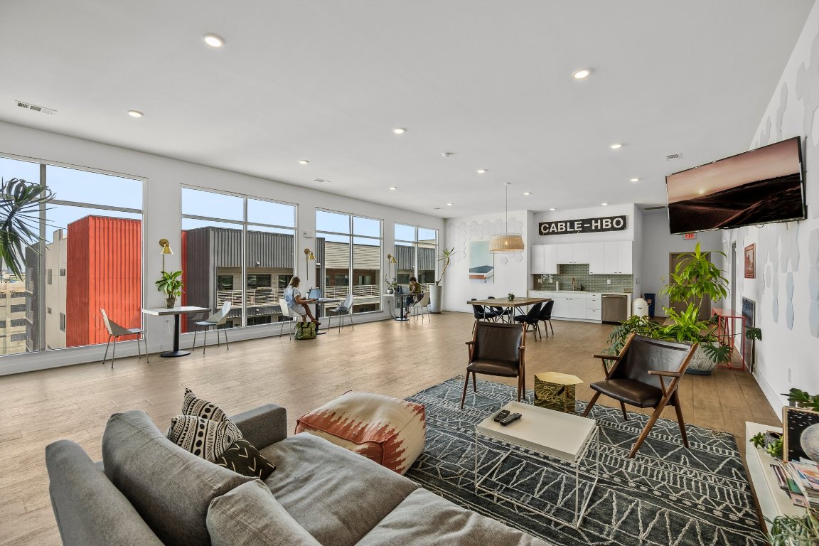 4361 South Congress Avenue, Unit 636 Austin, TX 78745 - Photo 28 of 31